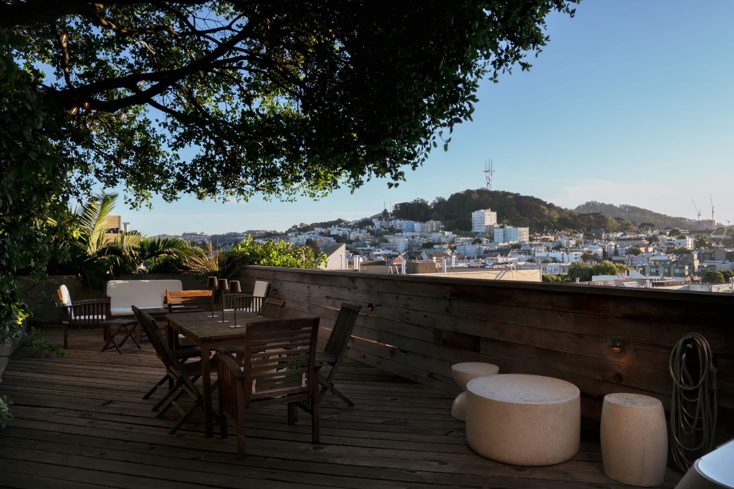 Home in San Francisco · ★5.0 · 4 bedrooms · 5 beds · 3 baths - Image 17