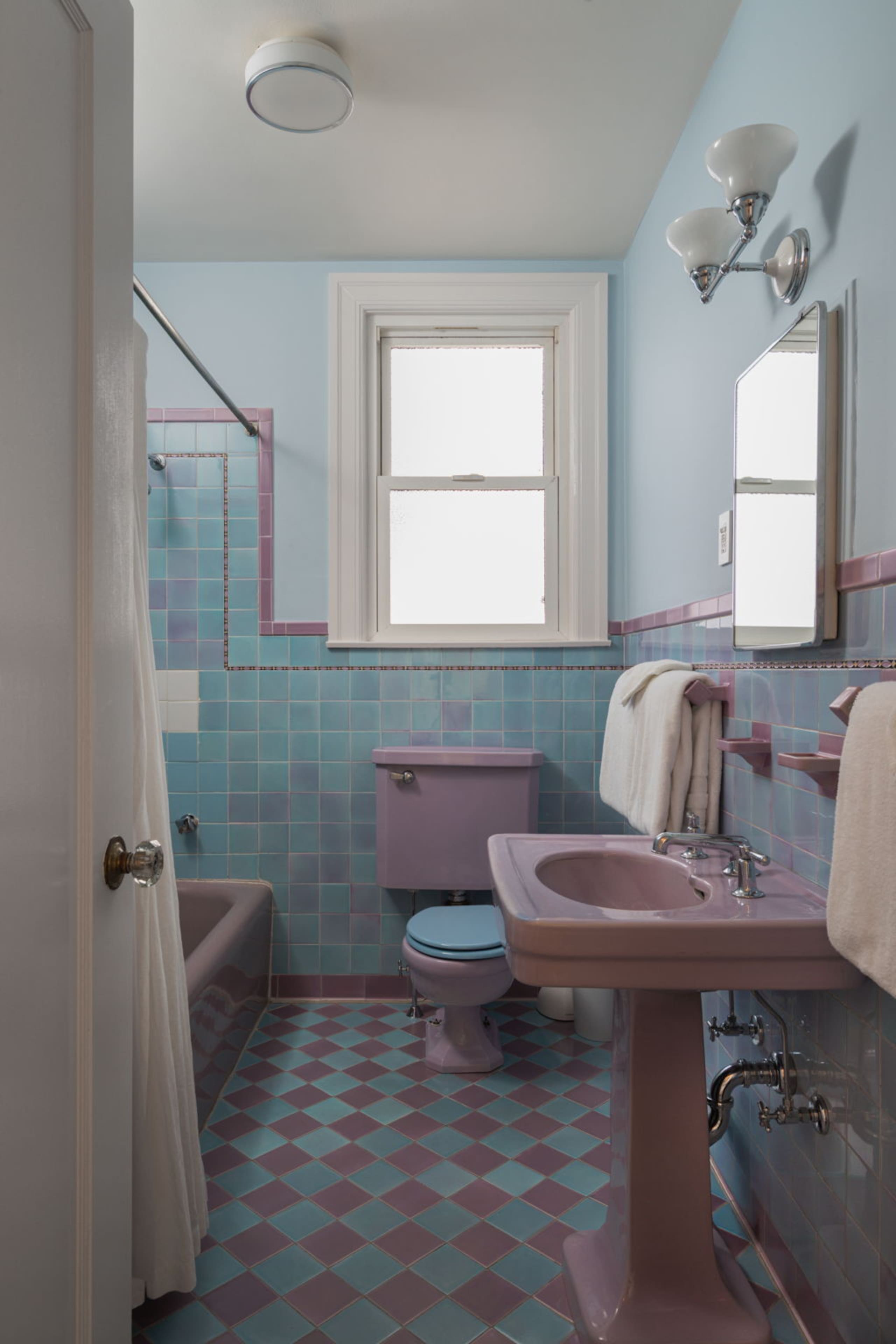 Home in San Francisco · ★5.0 · 4 bedrooms · 5 beds · 3 baths - Image 15