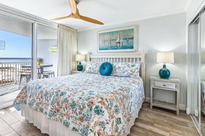 Master Bedroom, King Bed with Balcony Access, Tile flooring throughout