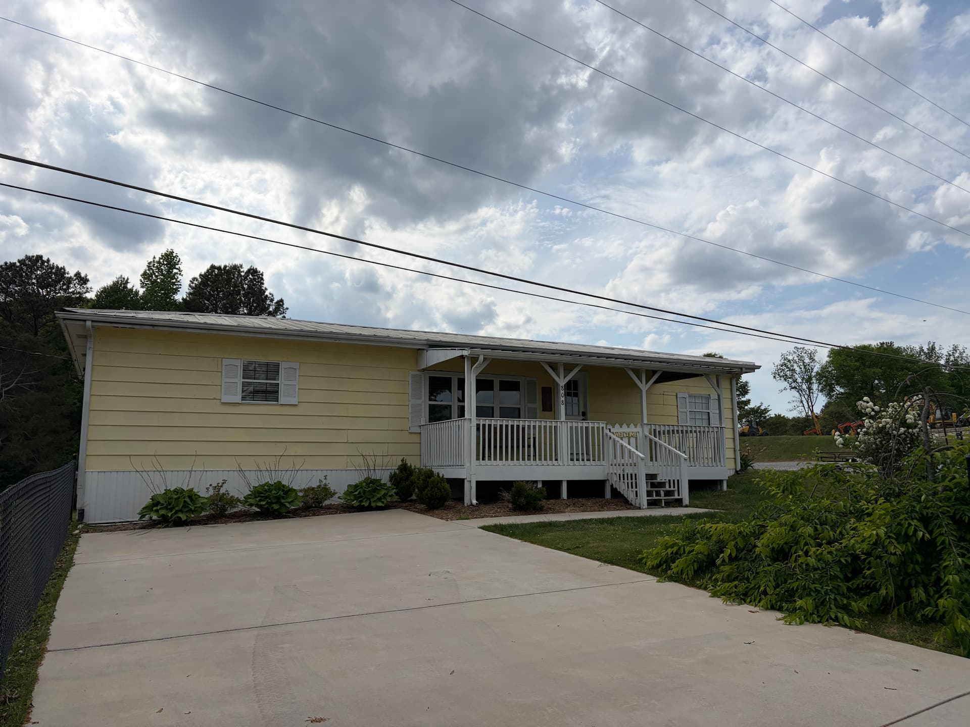 Private 3/br house -access to campground amenities