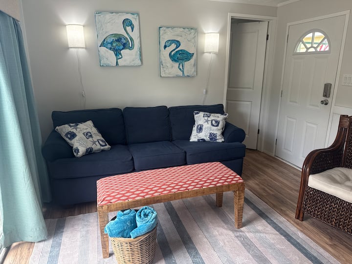 Teal Flamingo Osv 2 Bedroom Beach Bungalow. - Garden City, SC