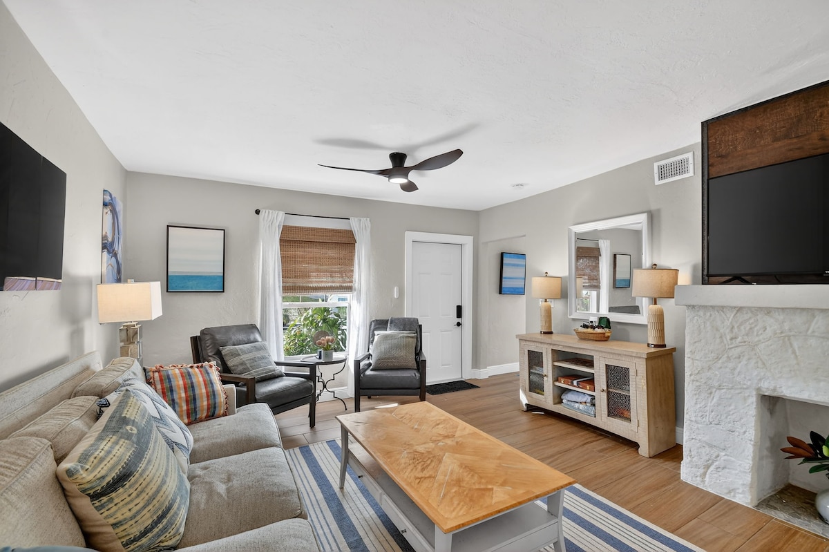 Living room image 1