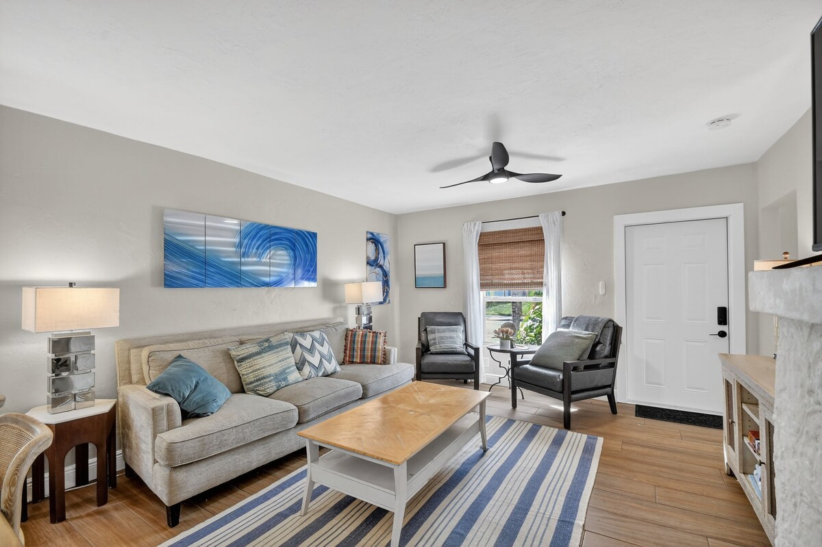 Living room image 3