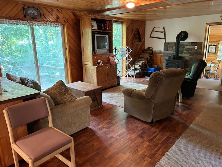 Moley Creek Located In Barnes Corners ! - 쿠펀헤이건