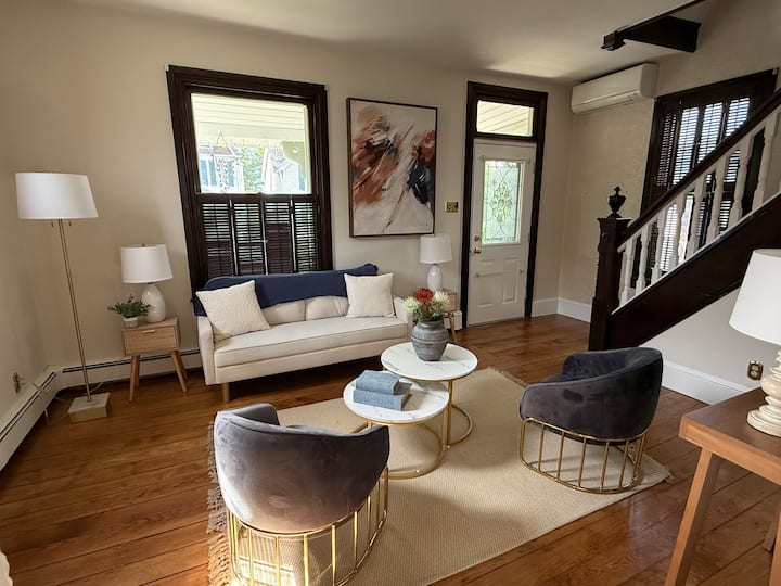 In-town Charming Victorian Walkable To D-town Boro - Doylestown, PA
