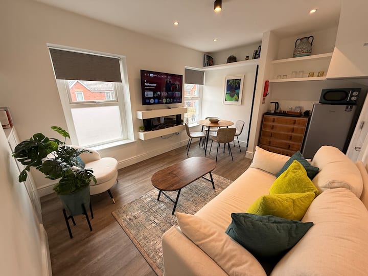 Modern 2br Cardiff Home | 2 Bath, Close To Centre - Cardiff