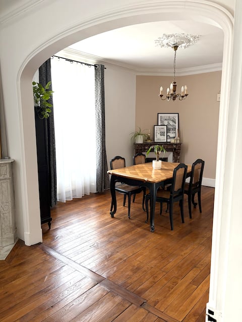 Top performing Airbnb: Haussmann-style Apartment - Park & Downtown in Nevers