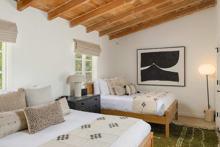 Chumba cha kulala cha 3 | San Simian huko Palm Springs, California na Luxus Vacation Properties
