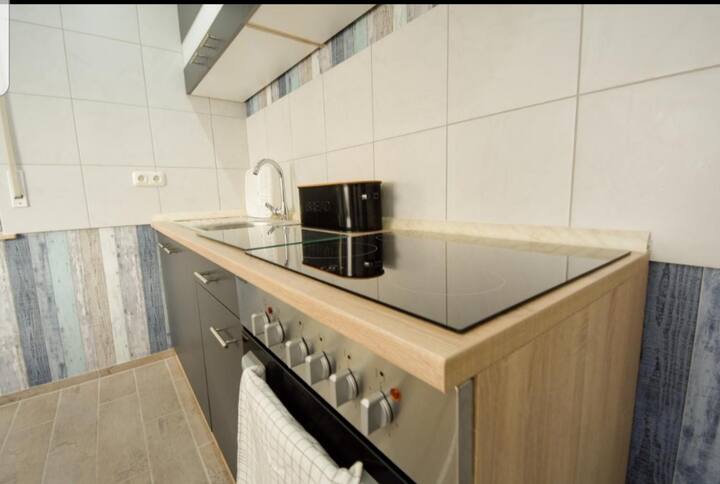 Deluxe Business Apartment - Wifi - Parking - Küche - Kreuzwertheim