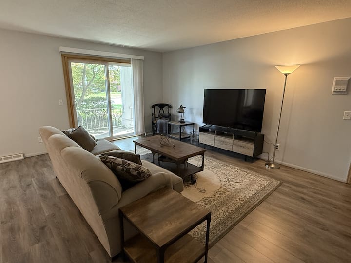 Welcome To Franklin Park! - 2bd 2ba Apt - Toledo, OH