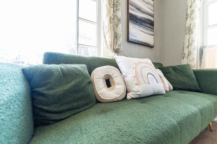 Quiet 3br Retreat — Kids Friendly Sweet Home - Rochester, NY