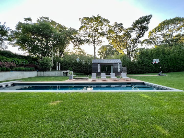 Village Fringe Cottage - Heated Pool & Pool House - Hamptons, NY