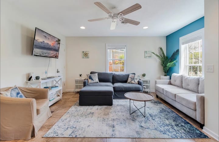 Close To Beach, Family Friendly, Games & Firepit - Oak Island, NC