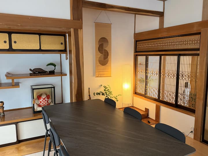 アルペンルート・黒部ダム・白馬登山へ！最大11名・駅徒歩4分・駐車場3台/キッチン完備の広々一棟貸し - 오마치시