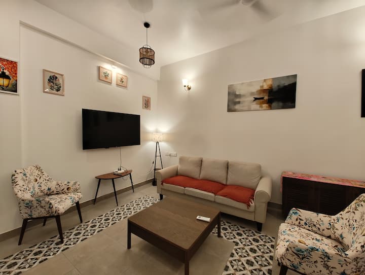 Living room image 9