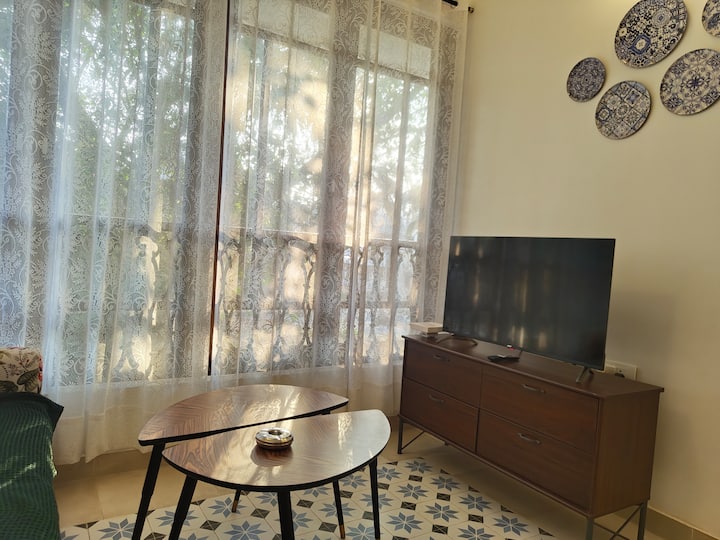 Living room image 5