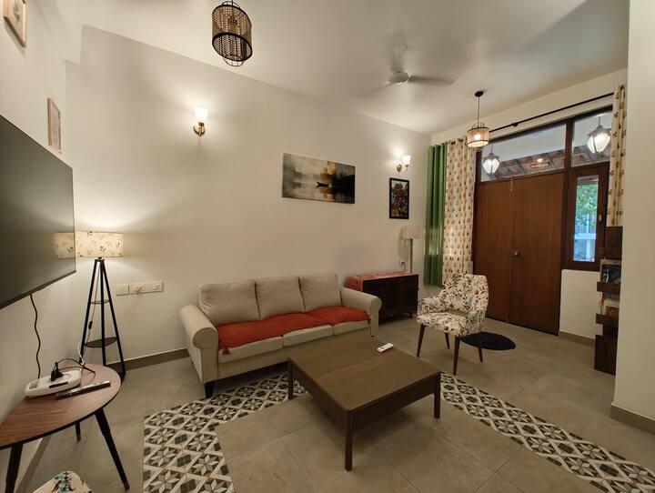 Living room image 10