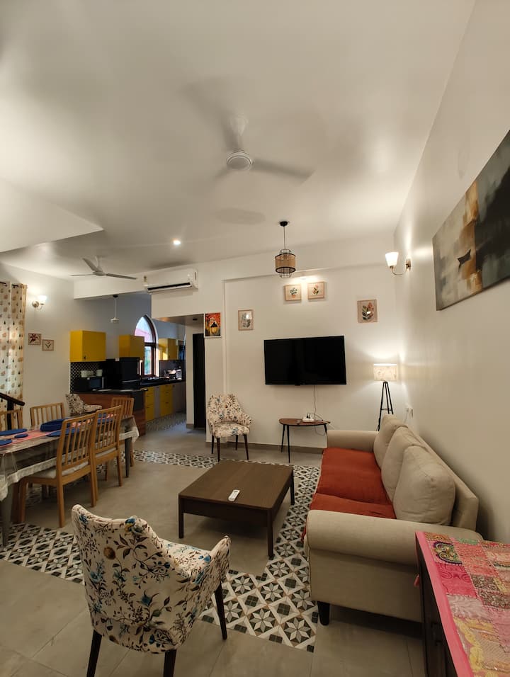 Living room image 11