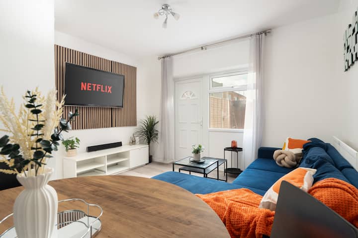 Stylish 4bd Townhouse Walk To O2 Apollo & Centre - イギリス マンチェスター