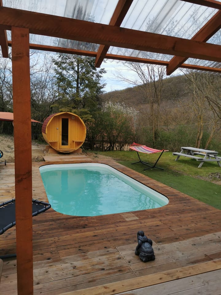 House W. Pool, Sauna, Jacuzzi. Great For Ucl Final - Csopak