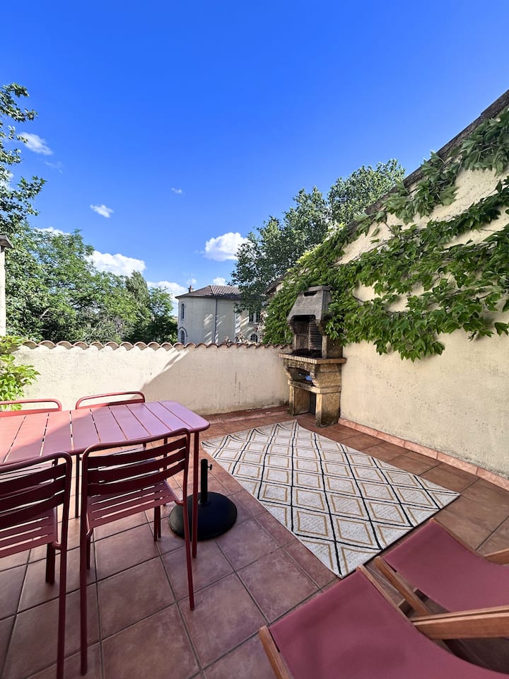 Maison De Charme Avec Terrasse - Sauveterre