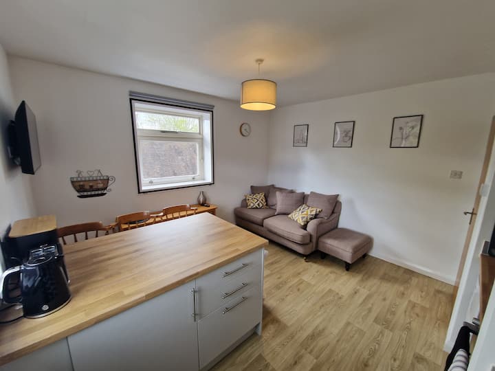 Bright 2 Bedroom Flat | Monthly Stay | Refurbished - Brighton and Hove