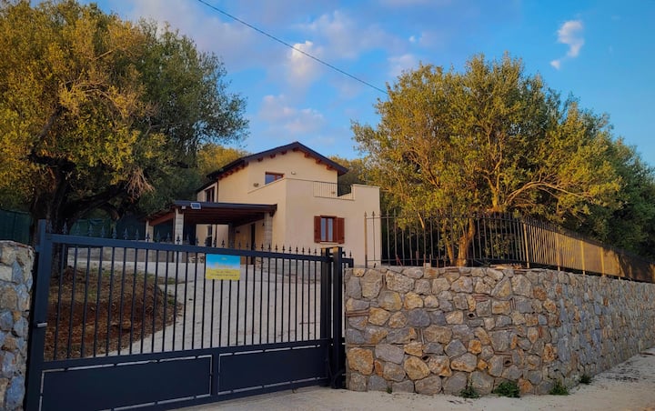 Villa Kalimera Piano Terra Con Ampio Porticato - Camerota