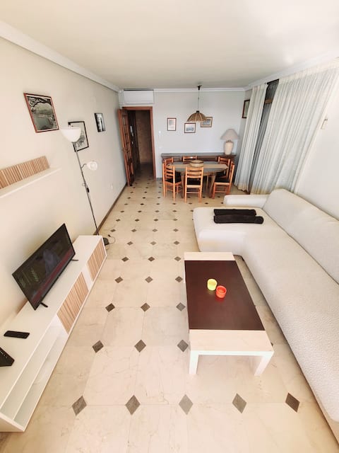 Top performing Airbnb: Wonderful, huge apartment for 8 people in Benidorm