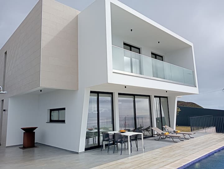 Casa Do Golfe - Unique Getaway At Ponta Do Pargo - Porto Moniz