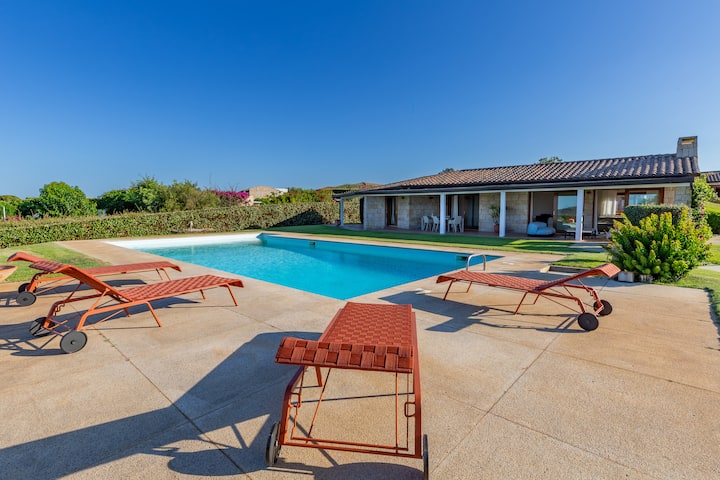 Villa Calipso Rooftop Vista Mare |Piscina | 4cam - San Teodoro, Sicily