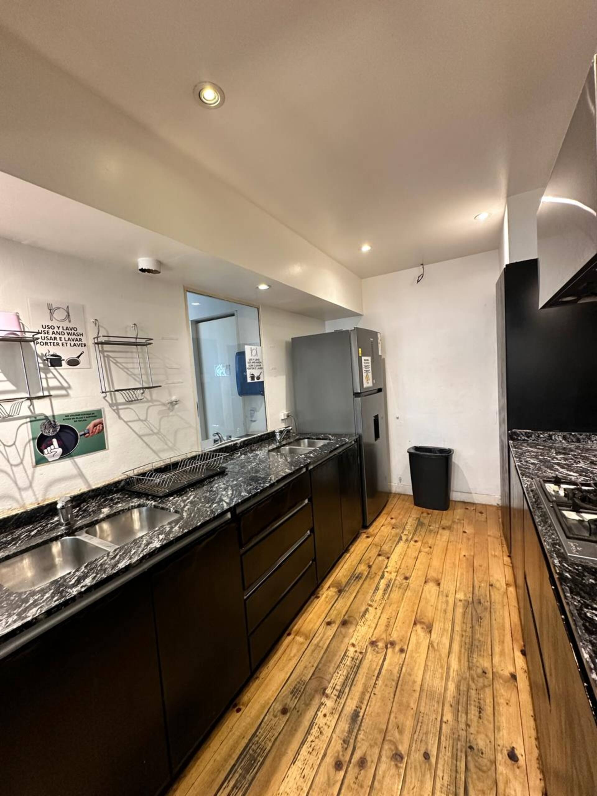 Quarto duplo em espaço de co-living em San Telmo