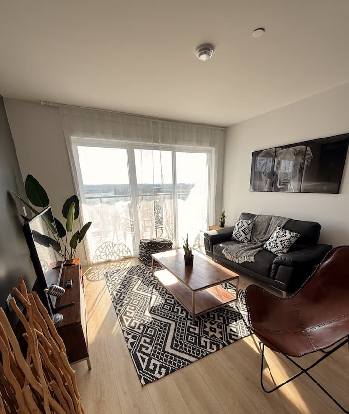 Modern 1-bedroom Apartment In Quebec | Prisme - Quebec City