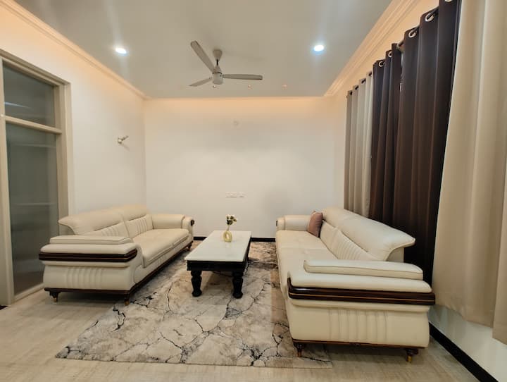 The Emerald Coast Haven 4bhk– Pvt Pool Villa - Colva