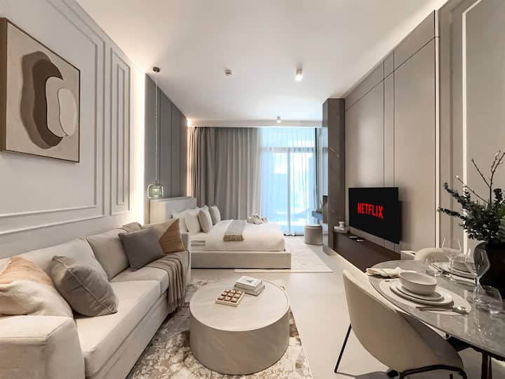 Luxury Studio | Pool, Gym & Prime Location Jvc - United Arab Emirates