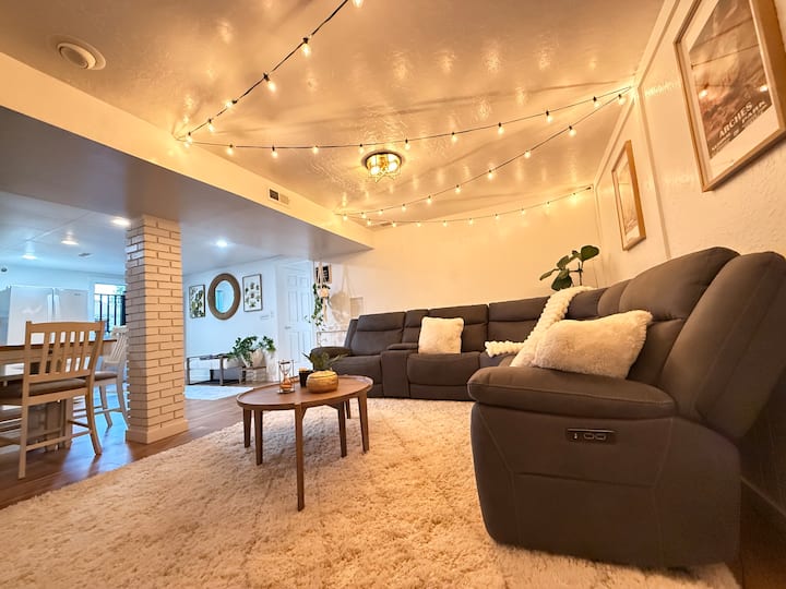 The Secret Garden | Cozy Private Apartment - West Jordan, UT