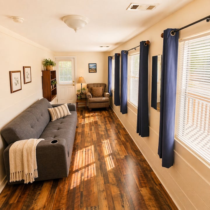 Buccaneer Bay Bungalow #6 - Sunrise Beach, MO