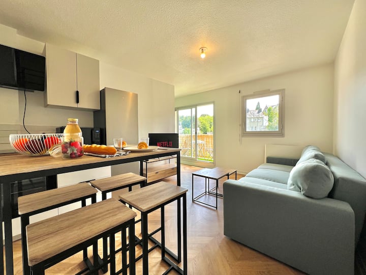 Appartement 2p Proche Centre Avec Parking Privé - Quimper