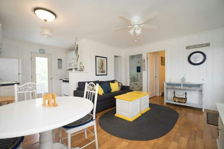 Montauk Soundview Cottage 2 - Montauk, NY