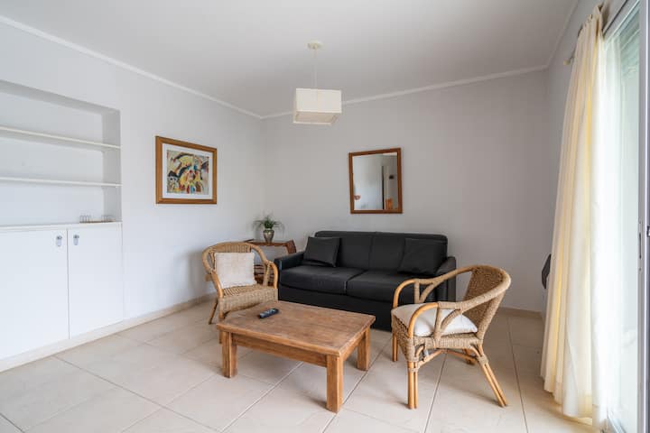 Amplio Balcón Con Parrilla | Balneario La Celina - Pinamar