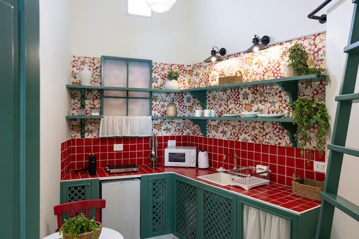 Sàwā Dahlia: 1br Forest Green Apt In Mar Mikhael - Beirut