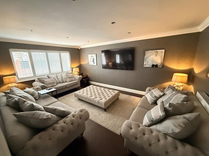 Royal Birkdale Golf 2026. Modern 5 Bed Sleeps 10 - Southport