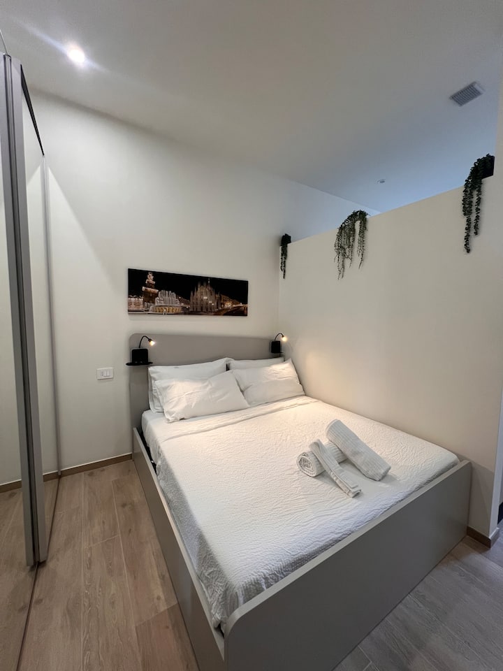 Loft Luminoso  Metro M4 100m  Parcheggio Privato - Milan