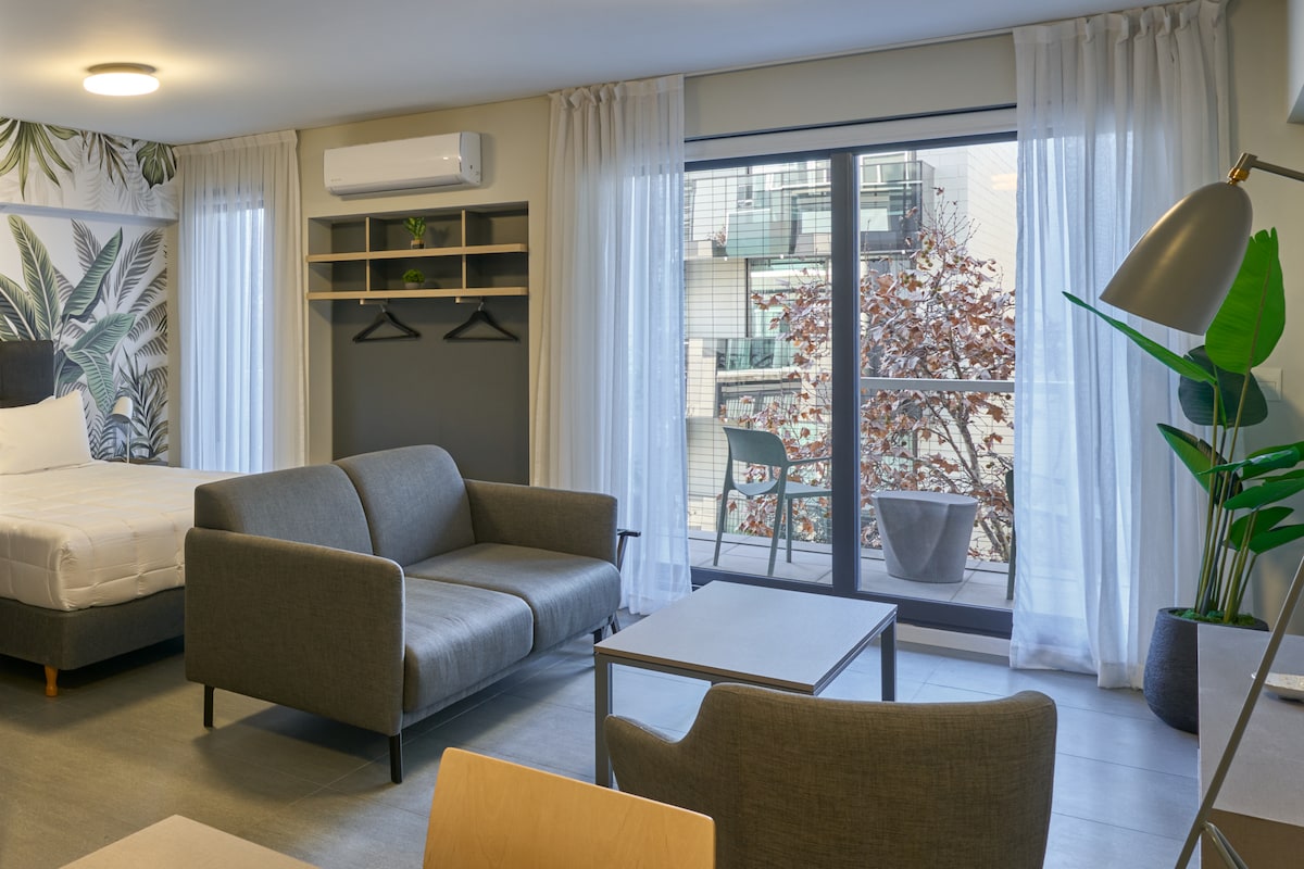Estudio amoblado con balcón en Palermo