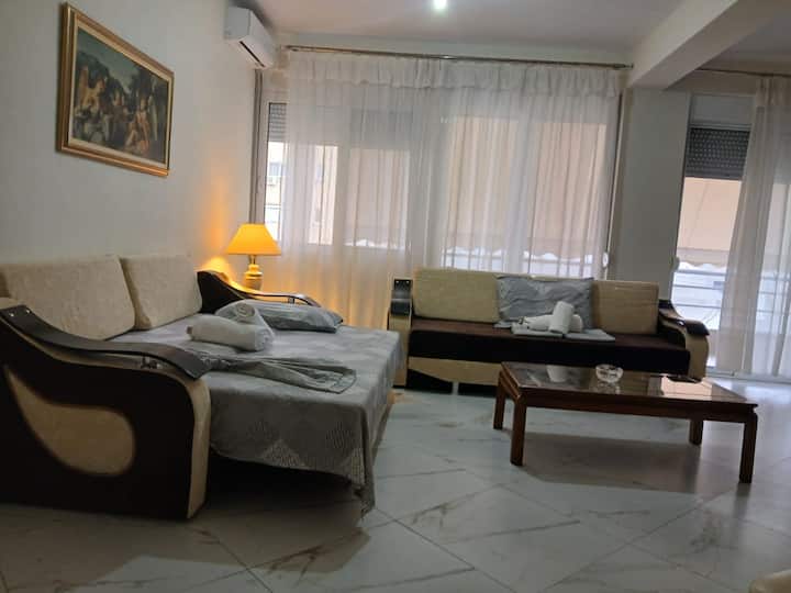 Glejdi Apartment-two Bedroom Apartment, Sea View - Sarandë