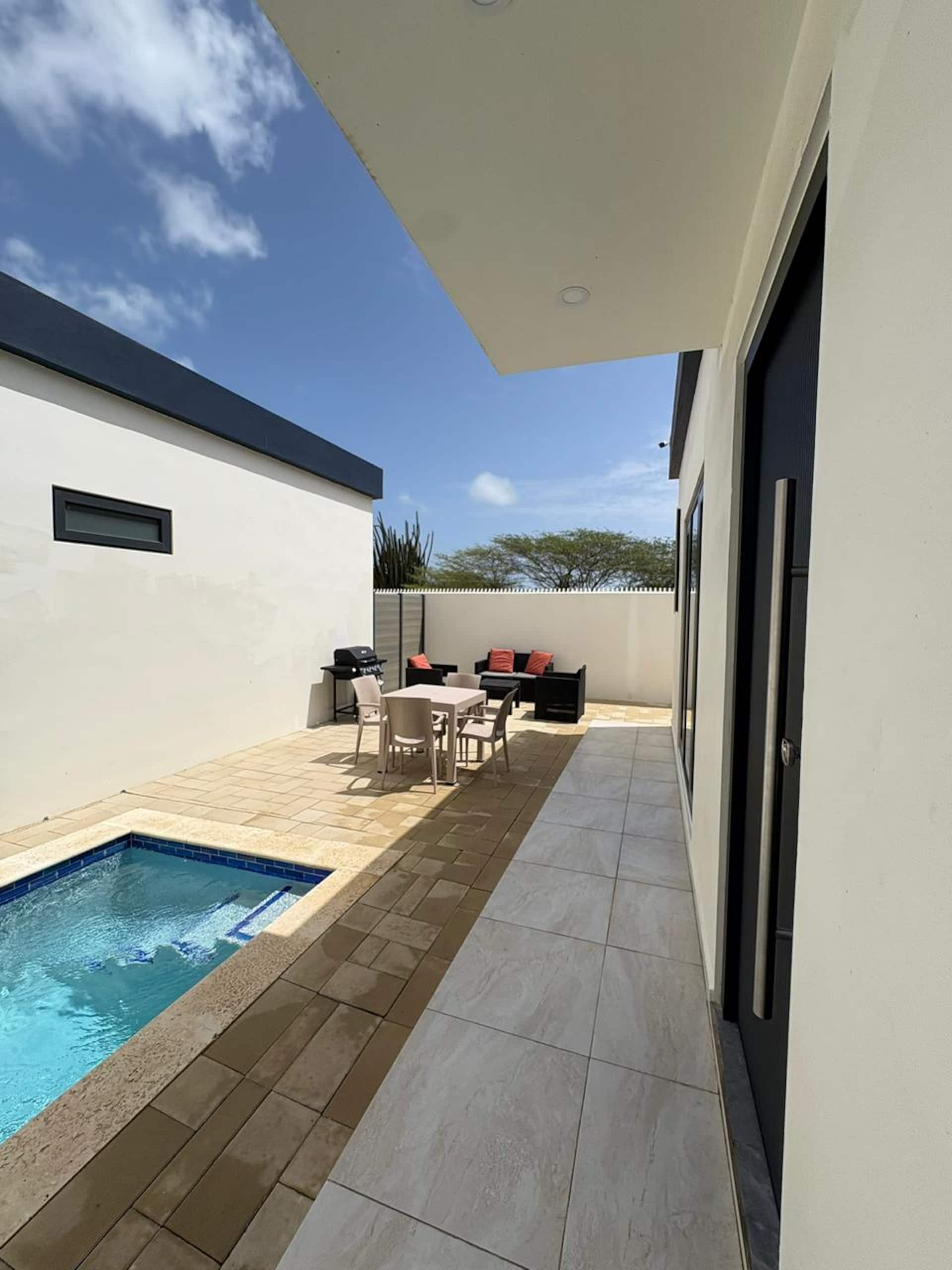 Eglé Vacation Home-2bdr-2bathwith pool-NEW