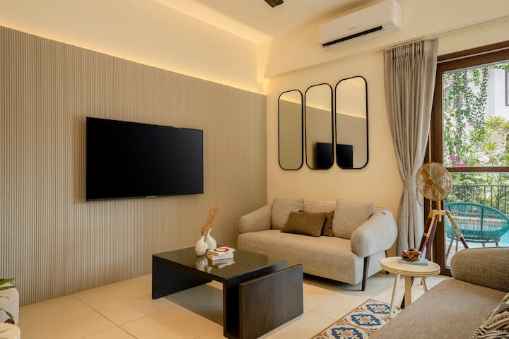 Living room image 7
