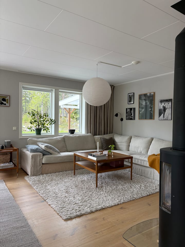 Havsnära Villa Med Pool - Norrtälje
