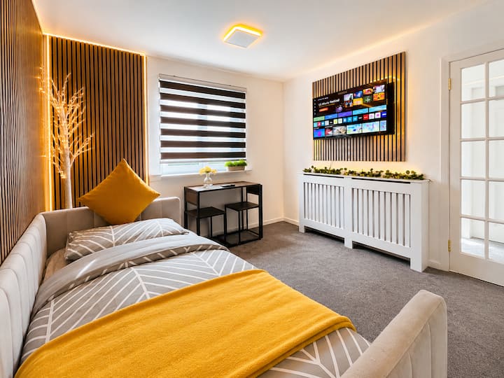 Modern Entire Apartment- Self Checkin/free Parking - Kinross