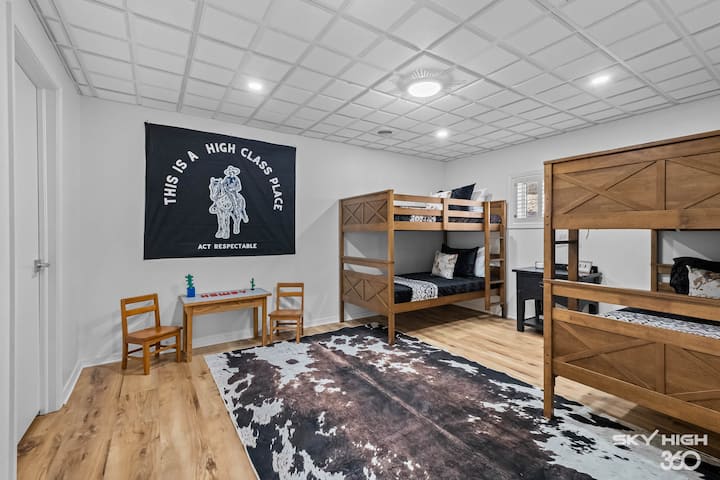 Bedroom 4 with 2 sets of twin over twin bunk beds!