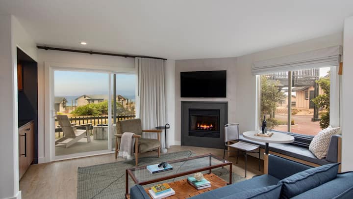 Steps From The Beach + Spa & Yoga Classes + Dining - Marina, CA